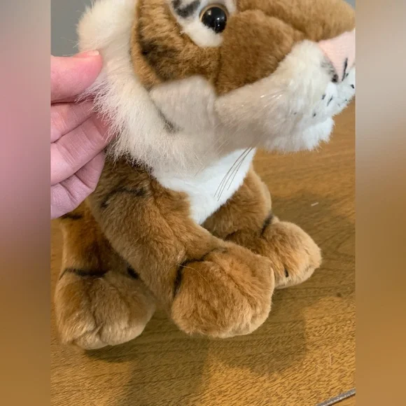 Tiger Stuffed Animal, Like New - Picture 9 of 15